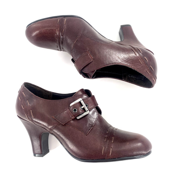Aerosoles Soto‎ Album Pumps Womens Sz 9 Brown Leather Buckle Whipstitch Cap Toe - Picture 1 of 11